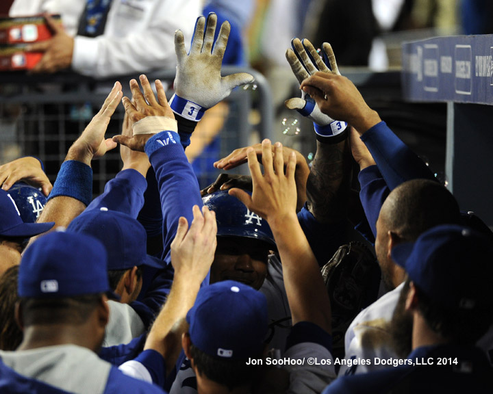 SAN DIEGO PADRES VS LOS ANGELES DODGERS