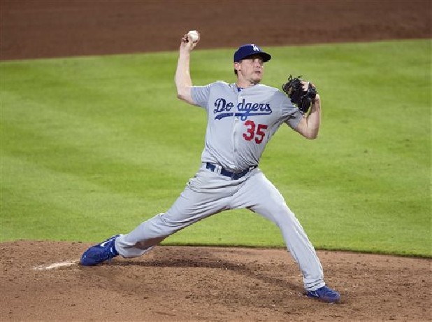 Dodgers_Braves_Baseball1_t618_1